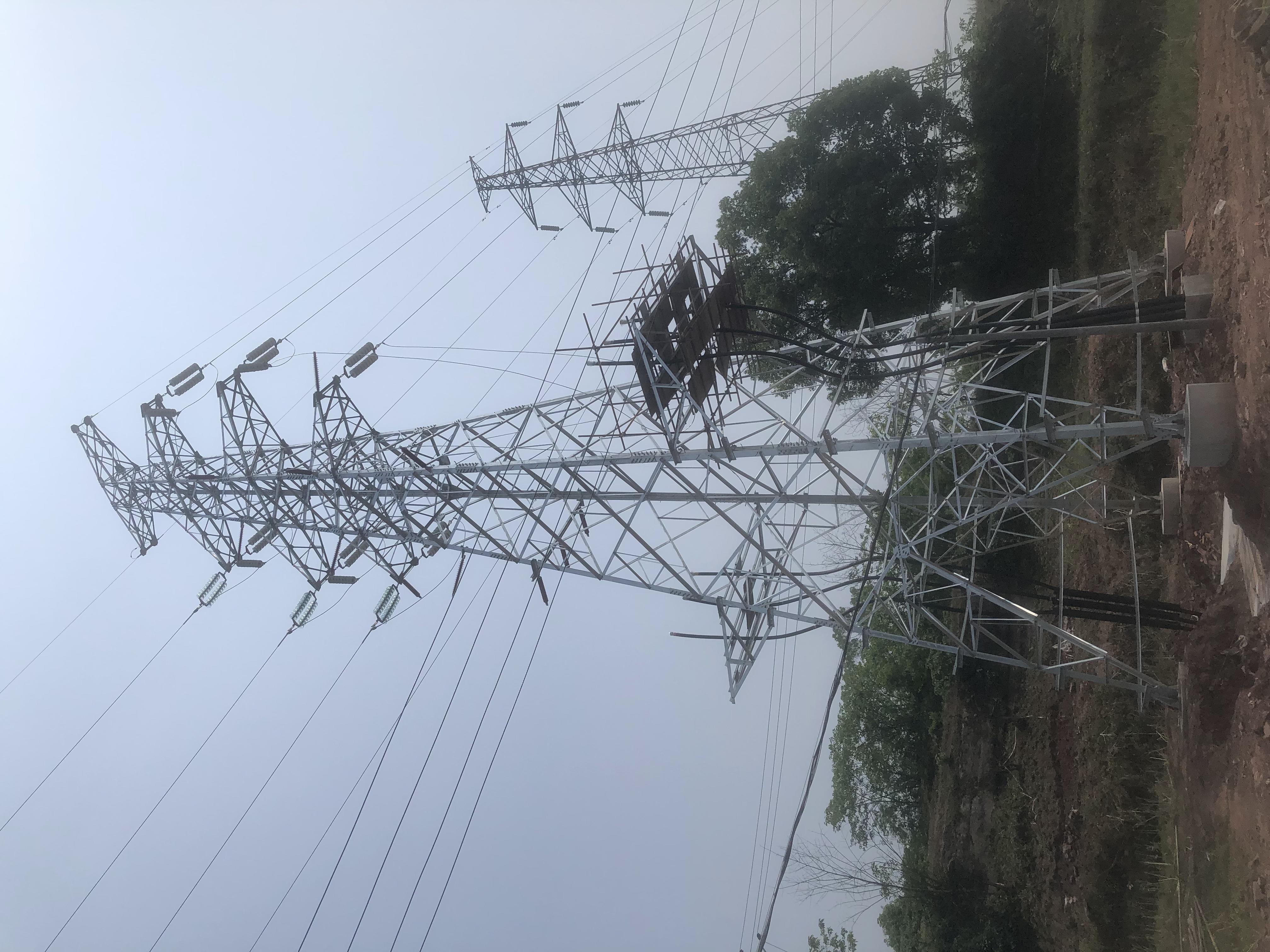 उच्च भोल्टेज प्रसारण लाइन टावर